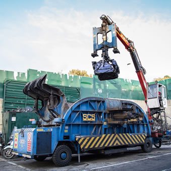 Disfacimento auto Firenze